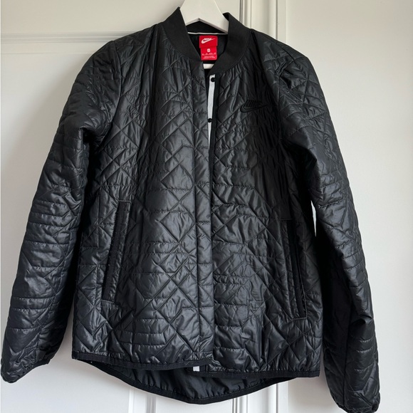 NIKE Slimfit Jacket - Picture 1 of 3